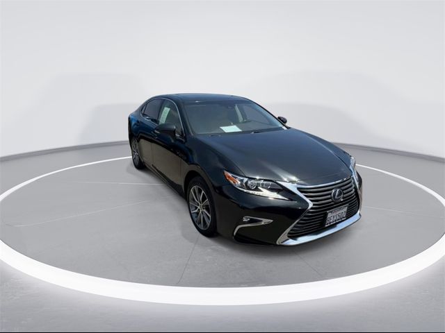 2018 Lexus ES 300h