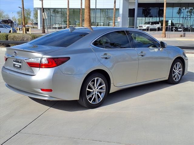 2018 Lexus ES 300h