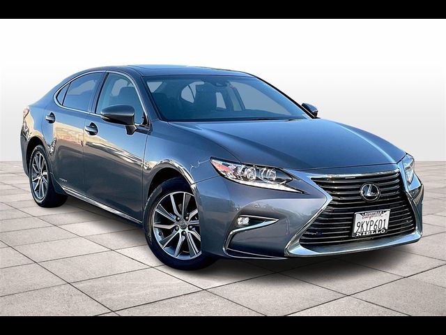 2018 Lexus ES 300h