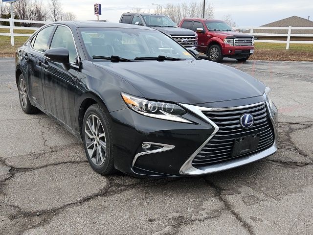 2018 Lexus ES 300h