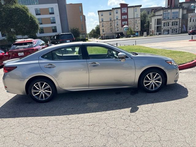 2018 Lexus ES 300h