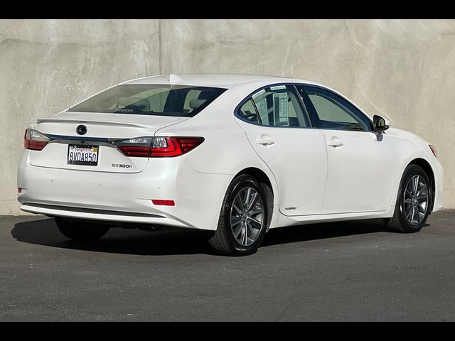 2018 Lexus ES 300h