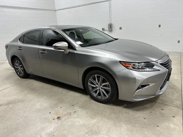 2018 Lexus ES 300h