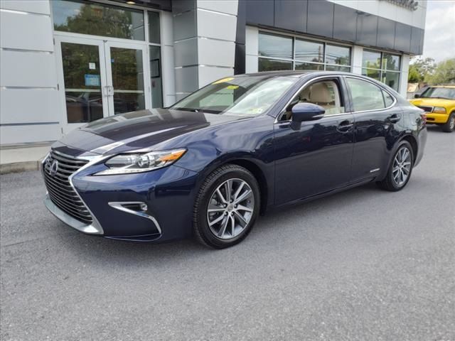 2018 Lexus ES 300h