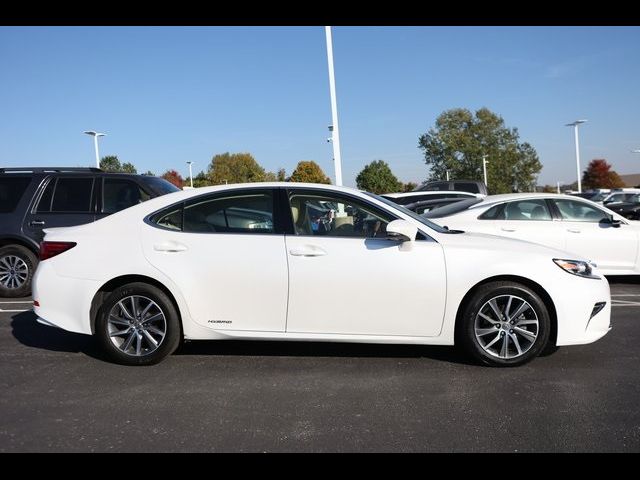 2018 Lexus ES 300h