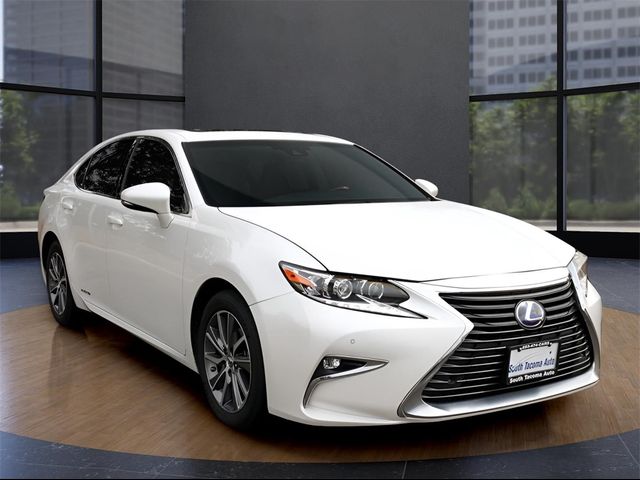 2018 Lexus ES 300h