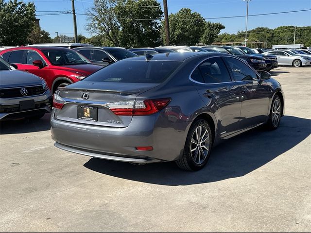 2018 Lexus ES 300h