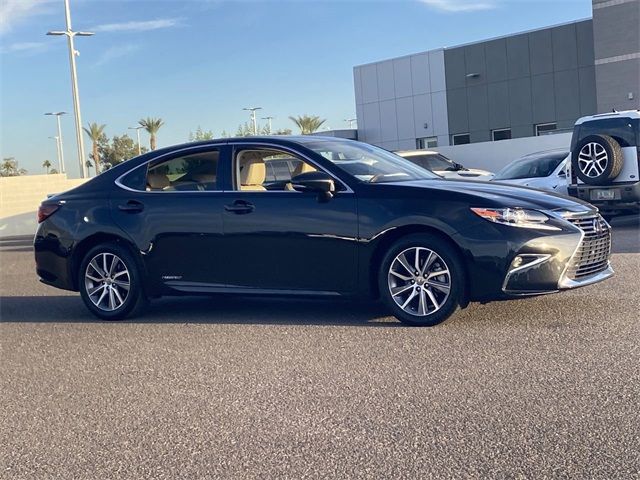 2018 Lexus ES 300h