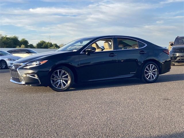 2018 Lexus ES 300h