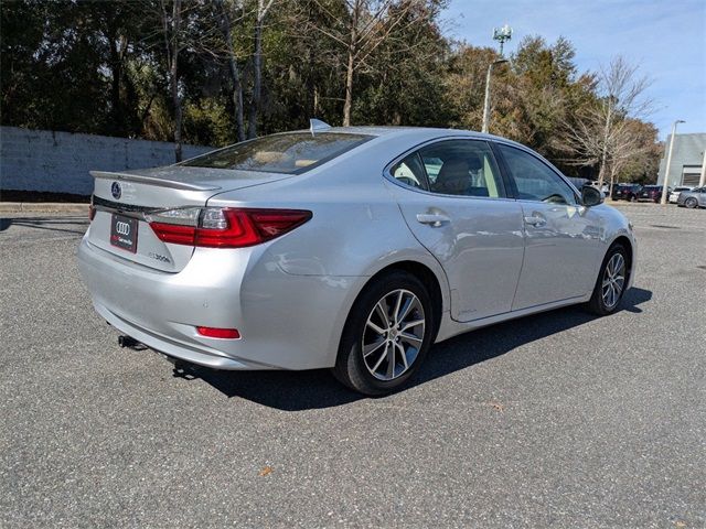 2018 Lexus ES 300h