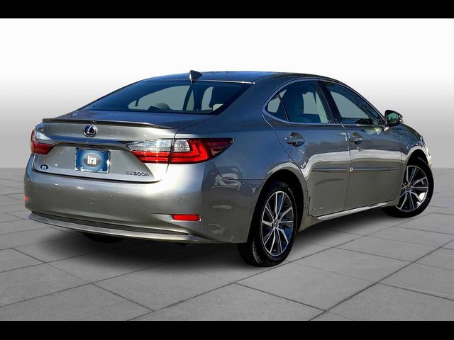 2018 Lexus ES 300h