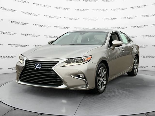 2018 Lexus ES 300h