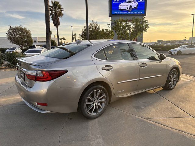 2018 Lexus ES 300h