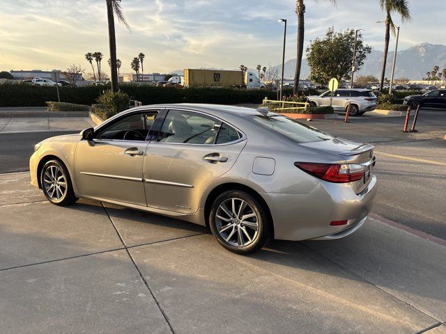 2018 Lexus ES 300h