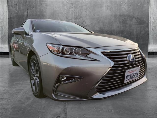 2018 Lexus ES 300h