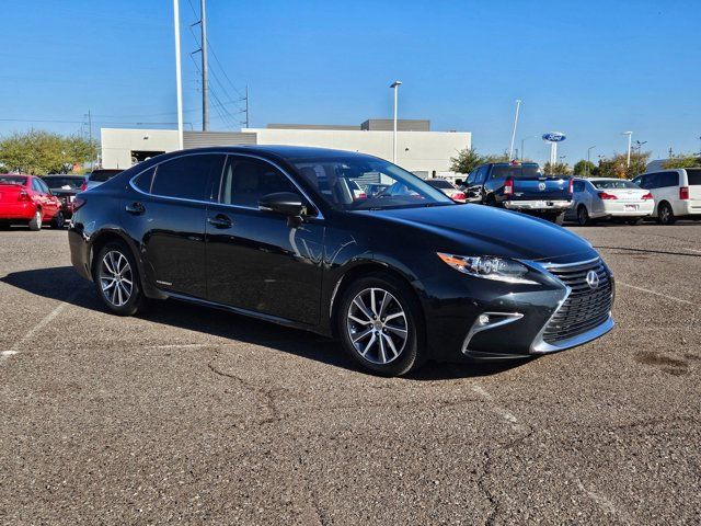 2018 Lexus ES 300h