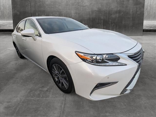 2018 Lexus ES 300h