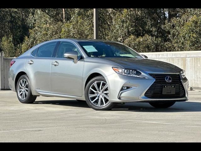 2018 Lexus ES 300h