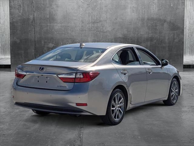 2018 Lexus ES 300h