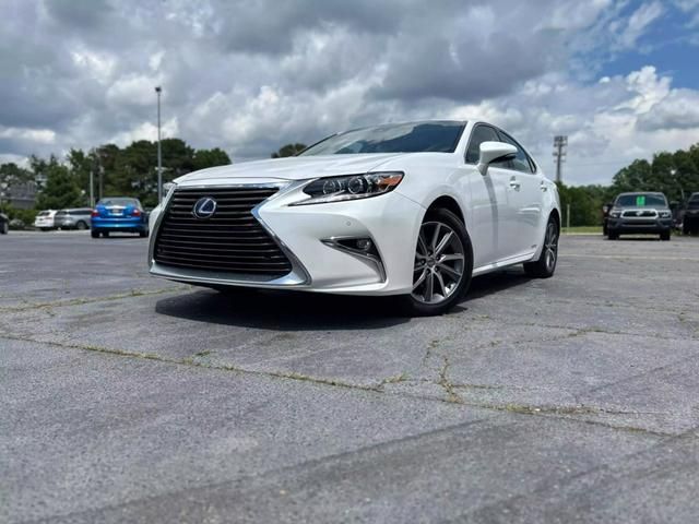 2018 Lexus ES 300h