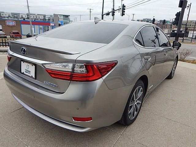 2018 Lexus ES 300h