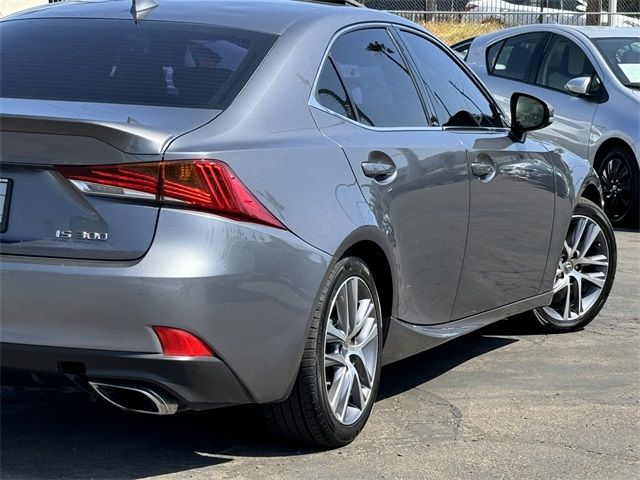 2018 Lexus IS 