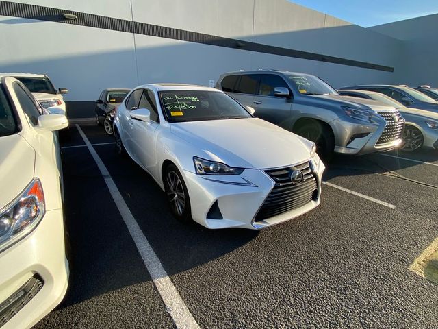 2018 Lexus IS 300