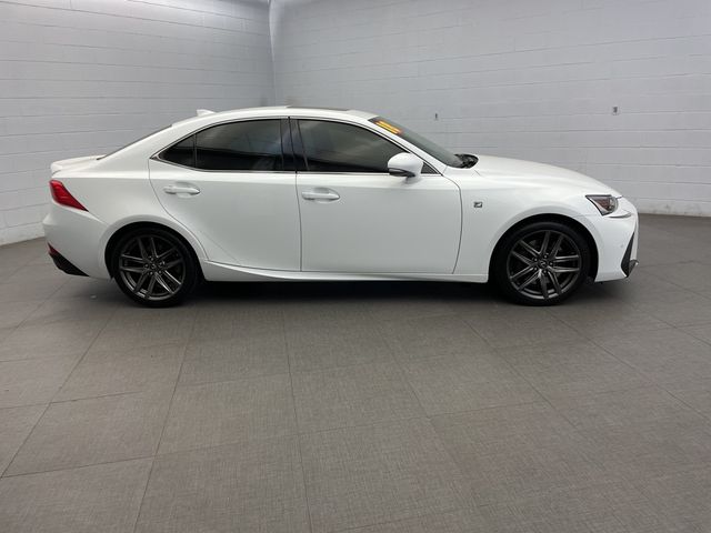 2018 Lexus IS 