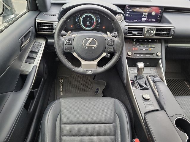 2018 Lexus IS 