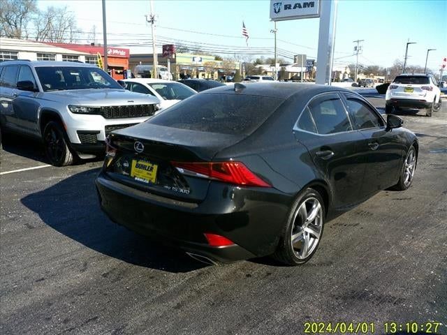 2018 Lexus IS 