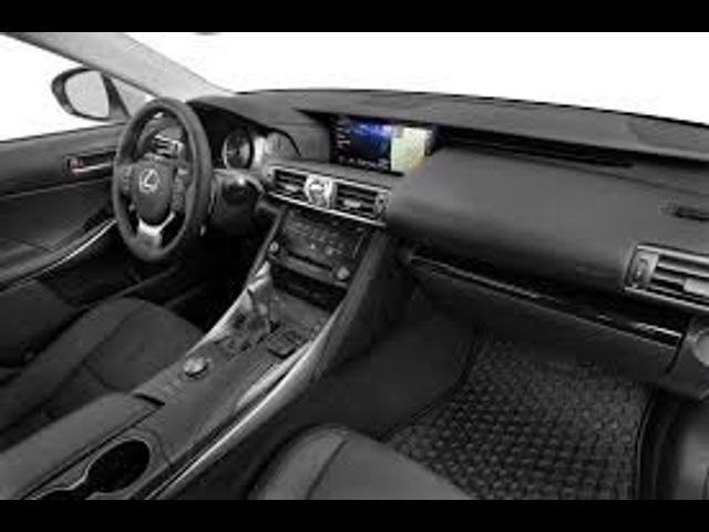 2018 Lexus IS 