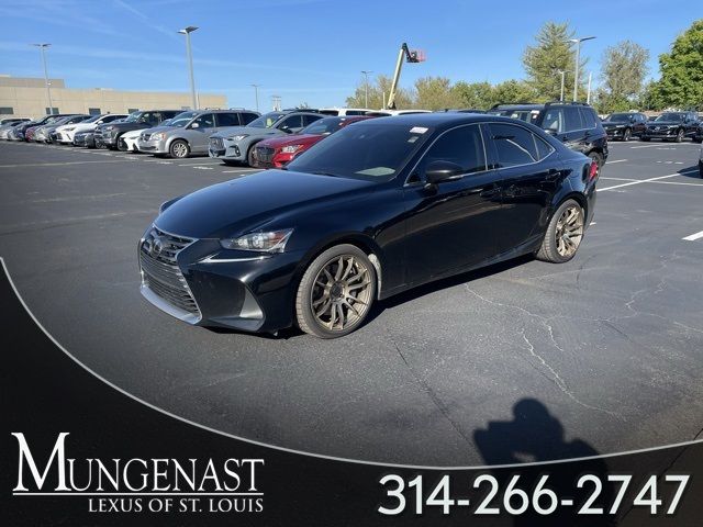 2018 Lexus IS 