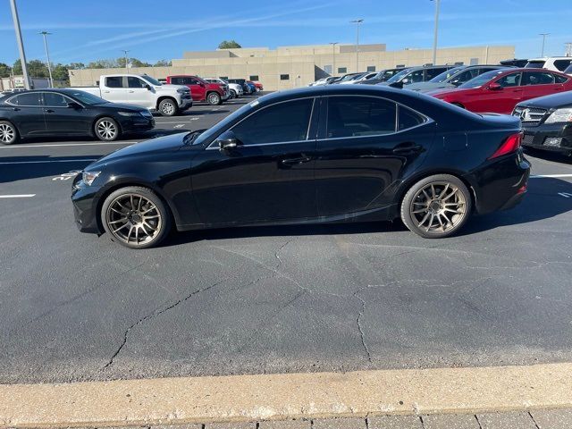 2018 Lexus IS 