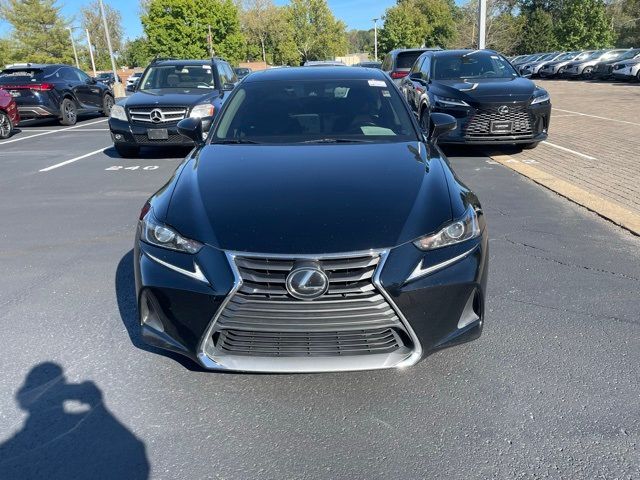 2018 Lexus IS 