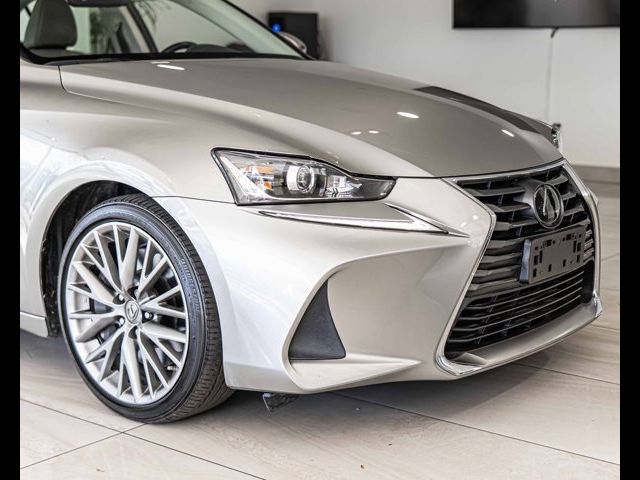 2018 Lexus IS 