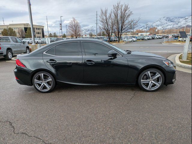 2018 Lexus IS 