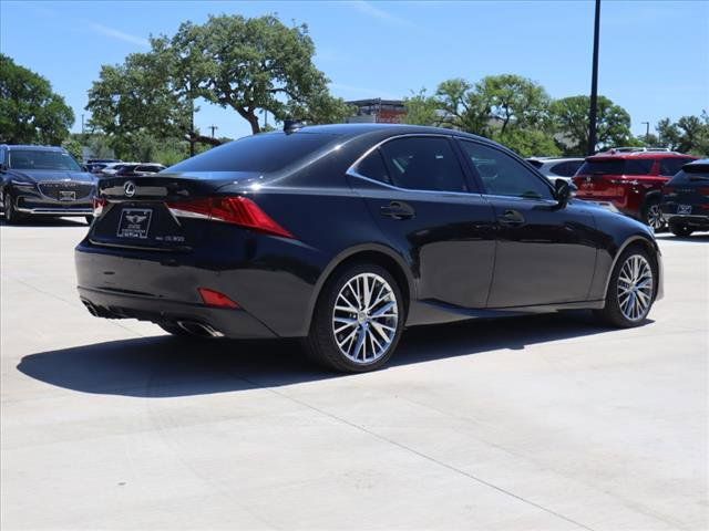 2018 Lexus IS 300