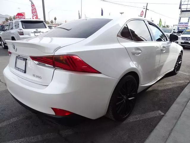 2018 Lexus IS 300