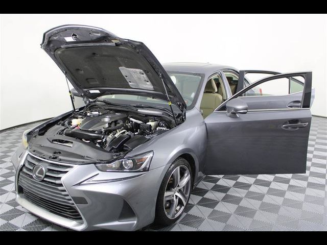 2018 Lexus IS