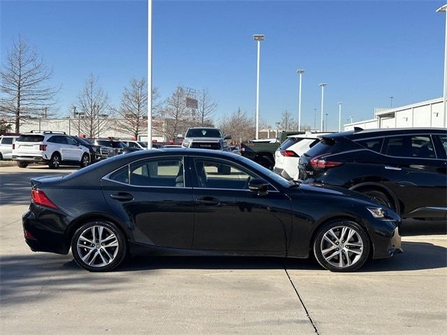 2018 Lexus IS 