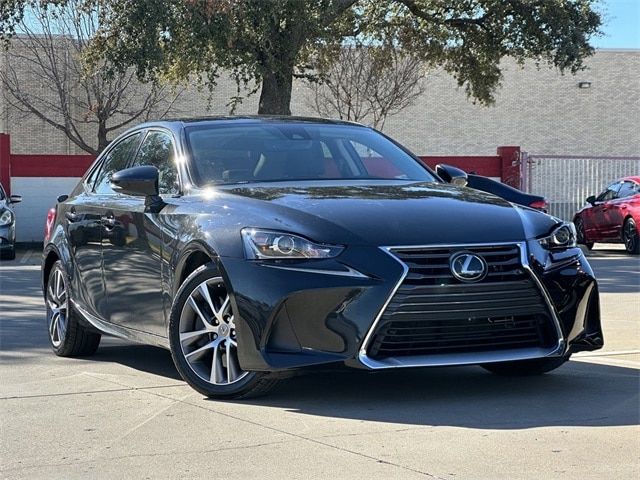 2018 Lexus IS 