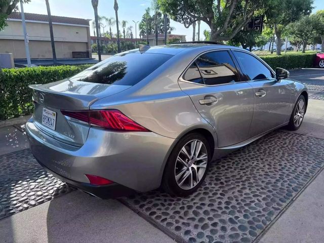 2018 Lexus IS 300