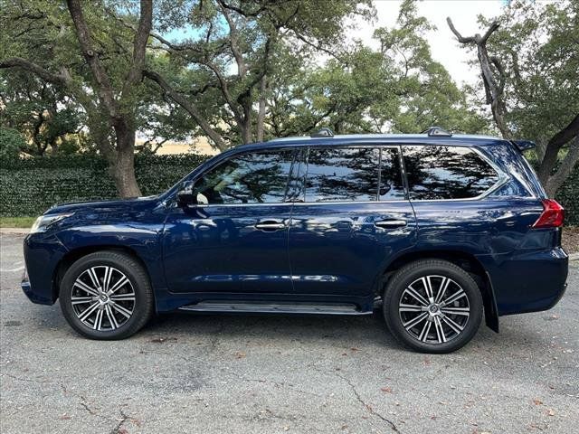 2018 Lexus LX 570