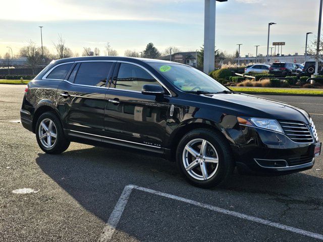 2018 Lincoln MKT Base