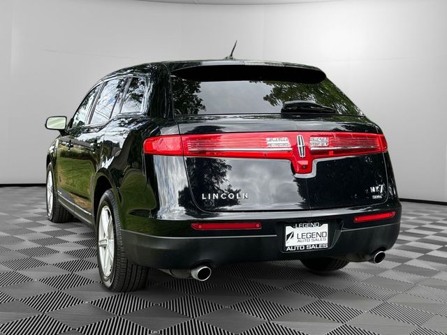 2018 Lincoln MKT Base