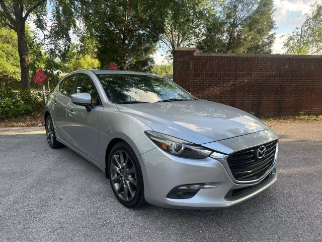 Vehicle image 9 of 18