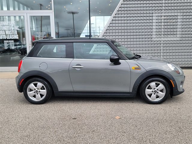 2018 MINI Cooper Hardtop Base