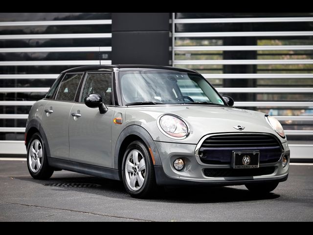 2018 MINI Cooper Hardtop Base
