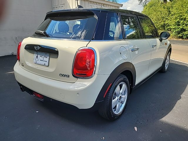 2018 MINI Cooper Hardtop Base