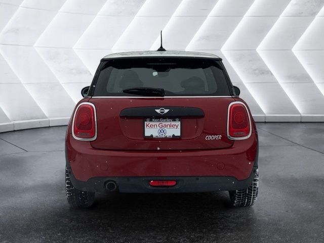 2018 MINI Cooper Hardtop Base